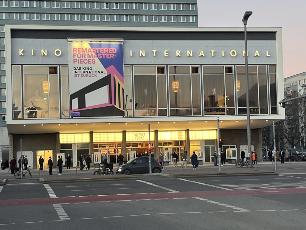 Kino "International"