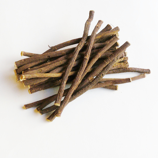 S&uuml;&szlig;holzwurzel lang - 100g